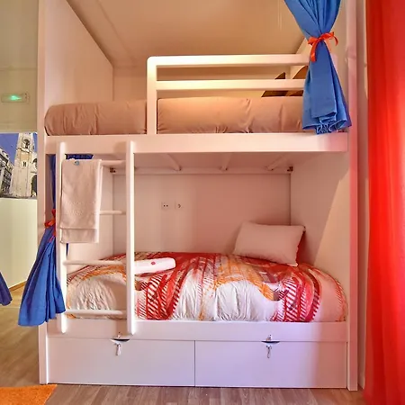 Train Hostel *