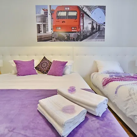 Hostel Train *