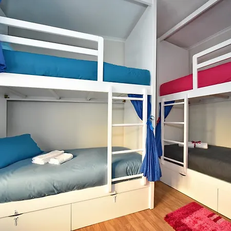 Train Hostel Lissabon